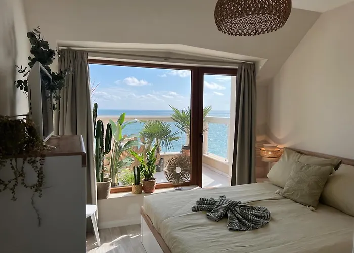 Sky & Sea * Golden Sands